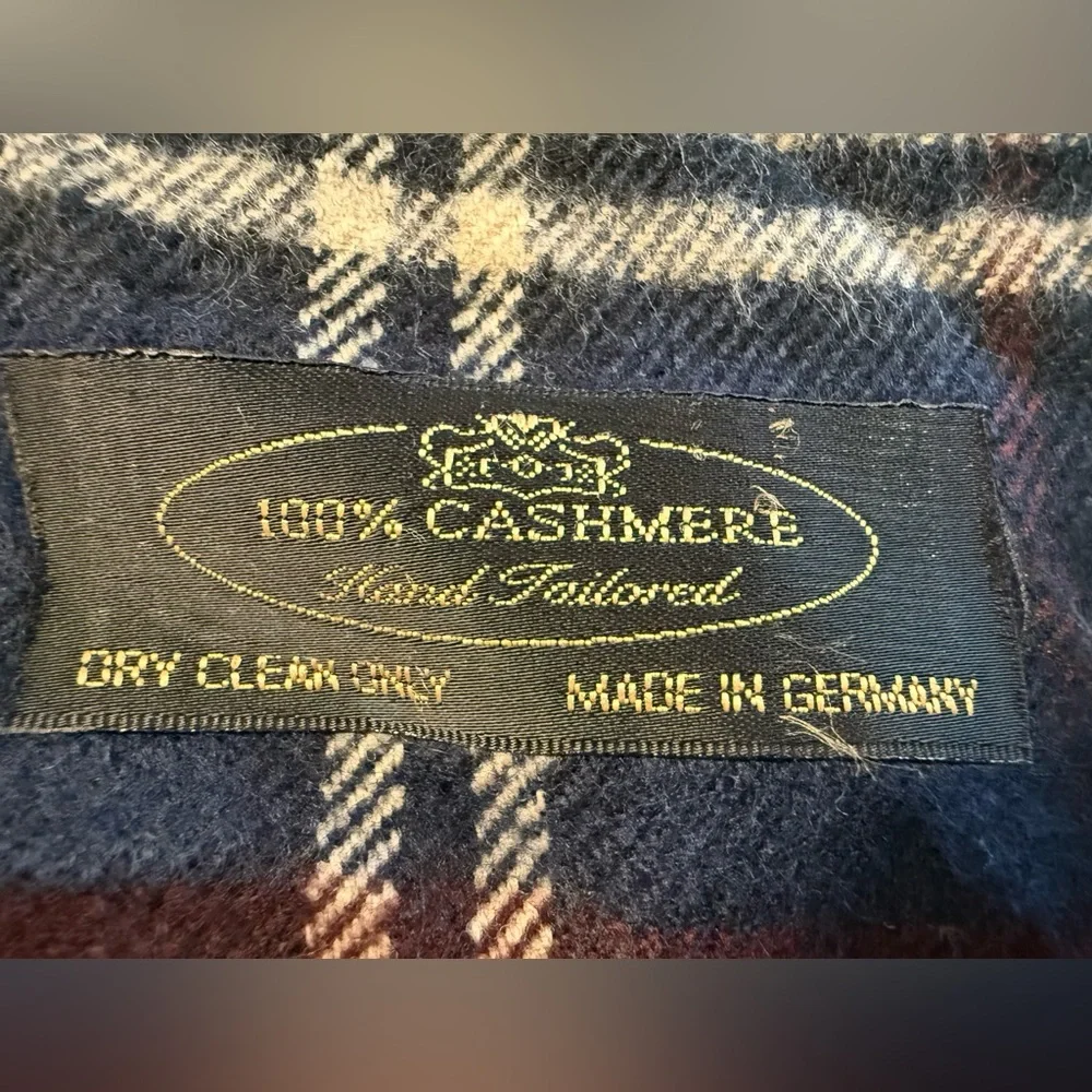 NWOT Plaid‎ Fringe Scarf 100% Cashmere